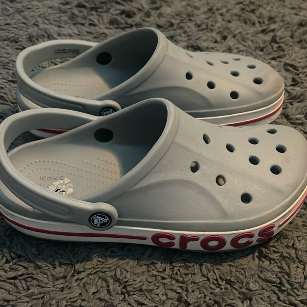 Women’s crocs